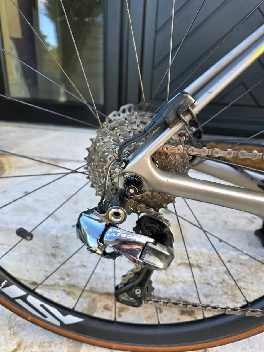 Giant Defy Di2 - Image 3