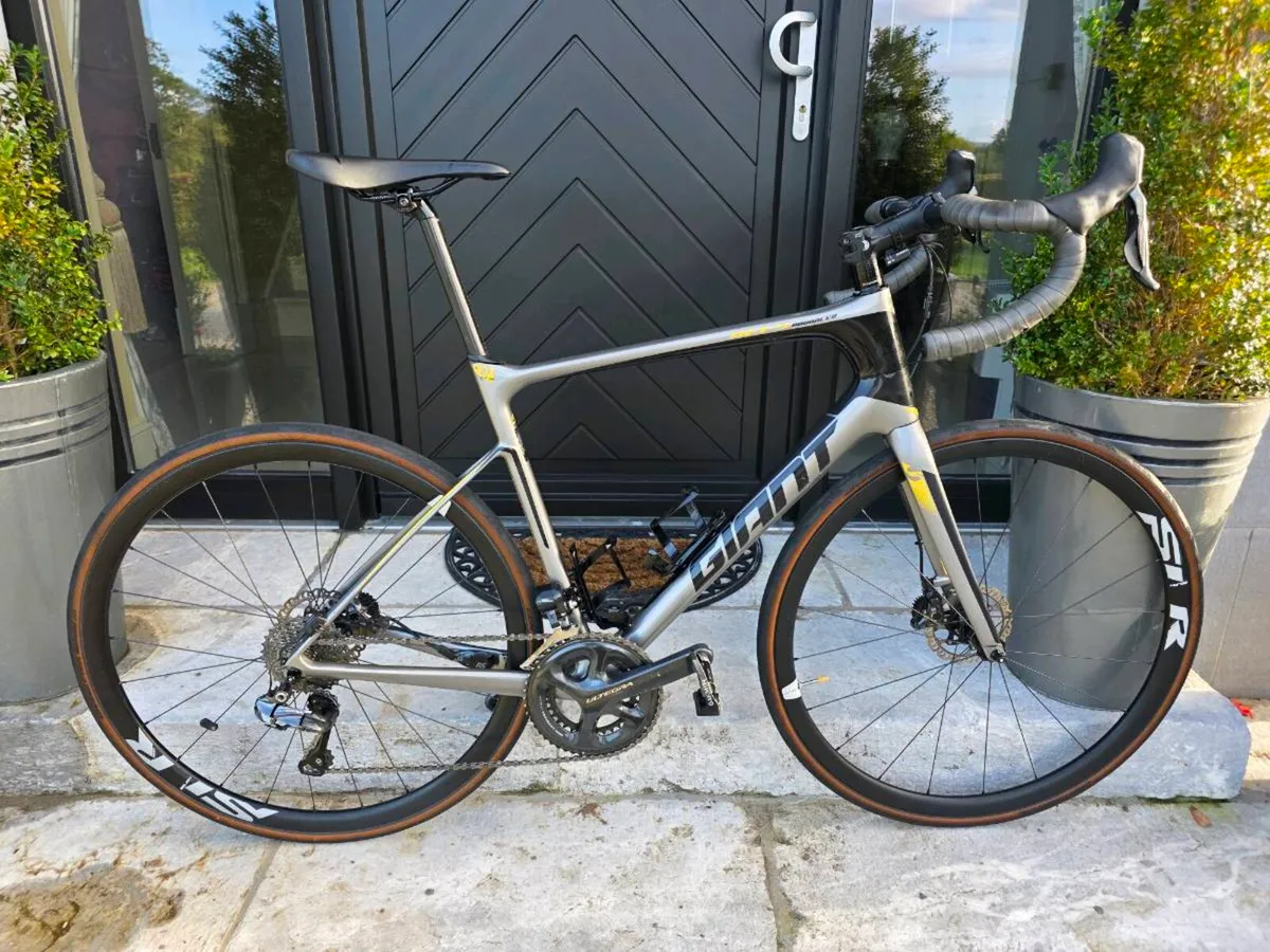 Giant Defy Di2 - Image 1