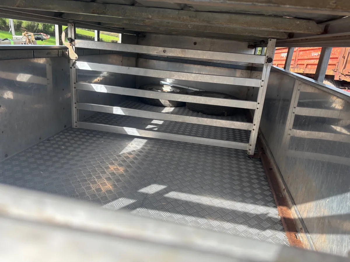 Ifor Williams 12ft x 5ft cattle / sheep trailer - Image 4