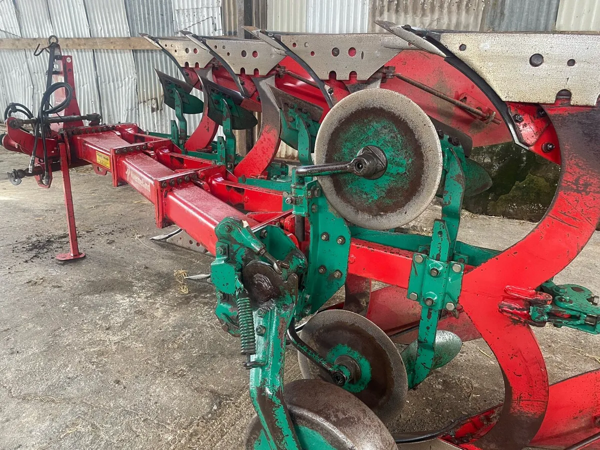 Kverneland 4 furrow Mod E 14in - Image 3