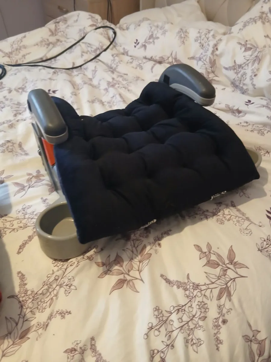 Booster car seats FREE - Image 3
