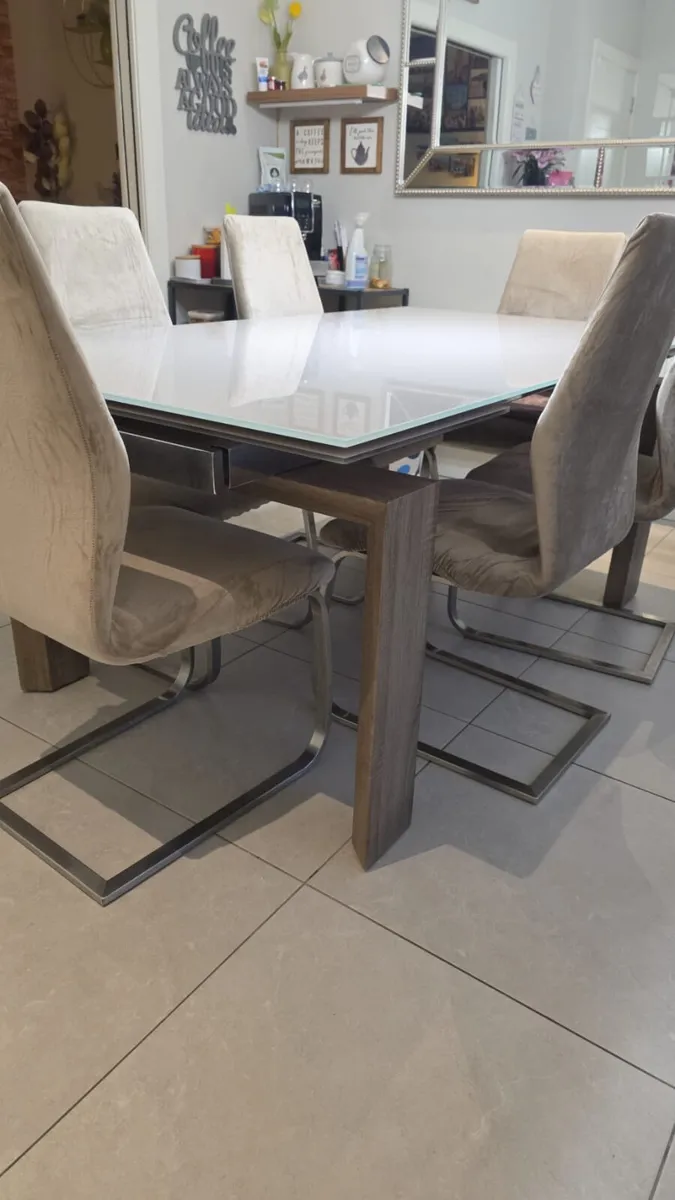 Dining table with 6 chairs - Image 2
