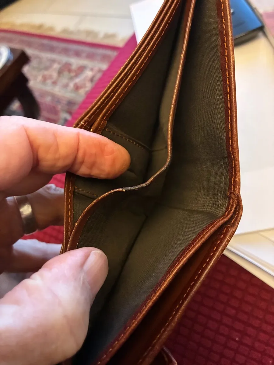 Quality Leather Purse/ Travel Wallet - Image 4