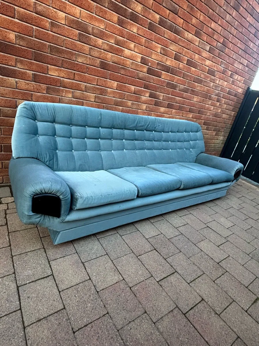 Mid century 1970 8ft long 4 seater settee - Image 3