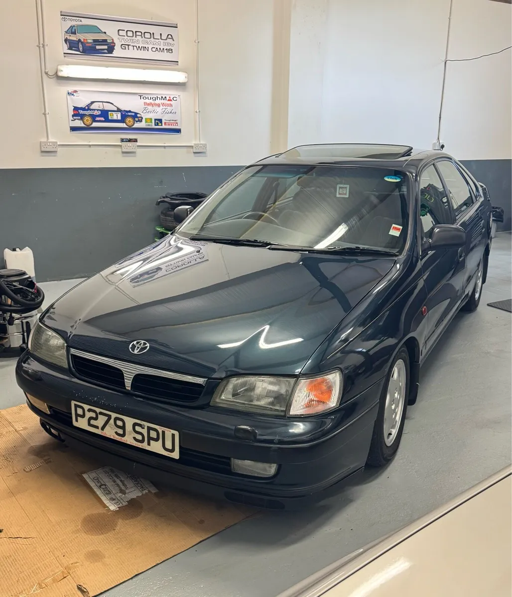 Toyota carina - Image 4
