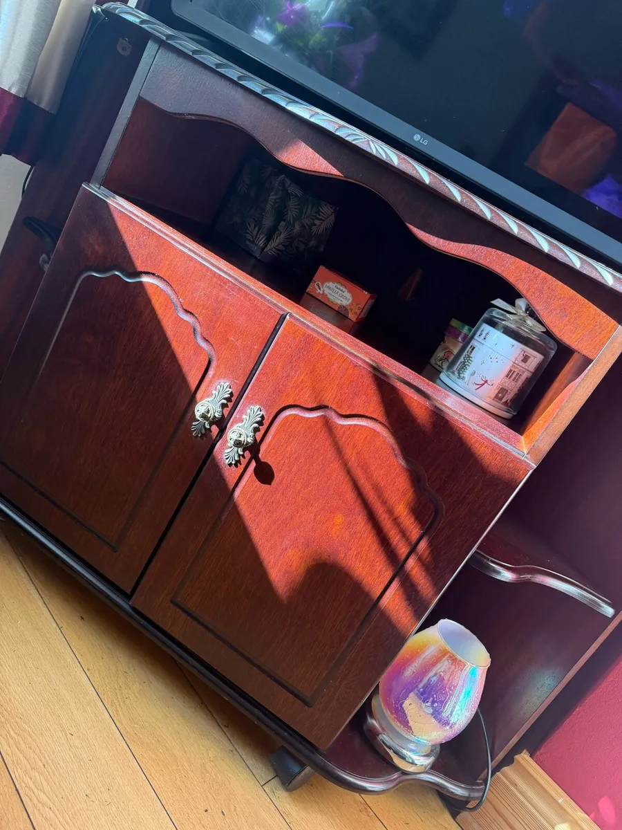 Vintage Wooden Display / TV Press - Image 3