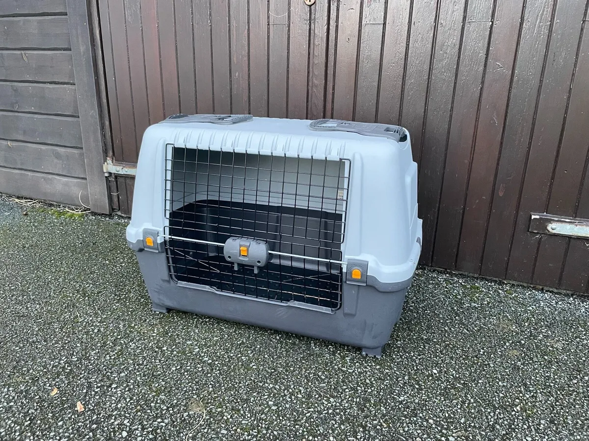 Dog crate medium - Image 1