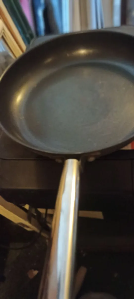 Electric Kettle. Stainless Steel Frying pan R. Pin - Image 3
