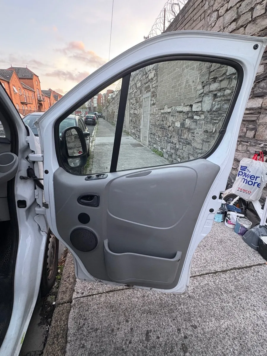 **2012 Vauxhall Vivaro 2.0L SWB – €3,100** - Image 4