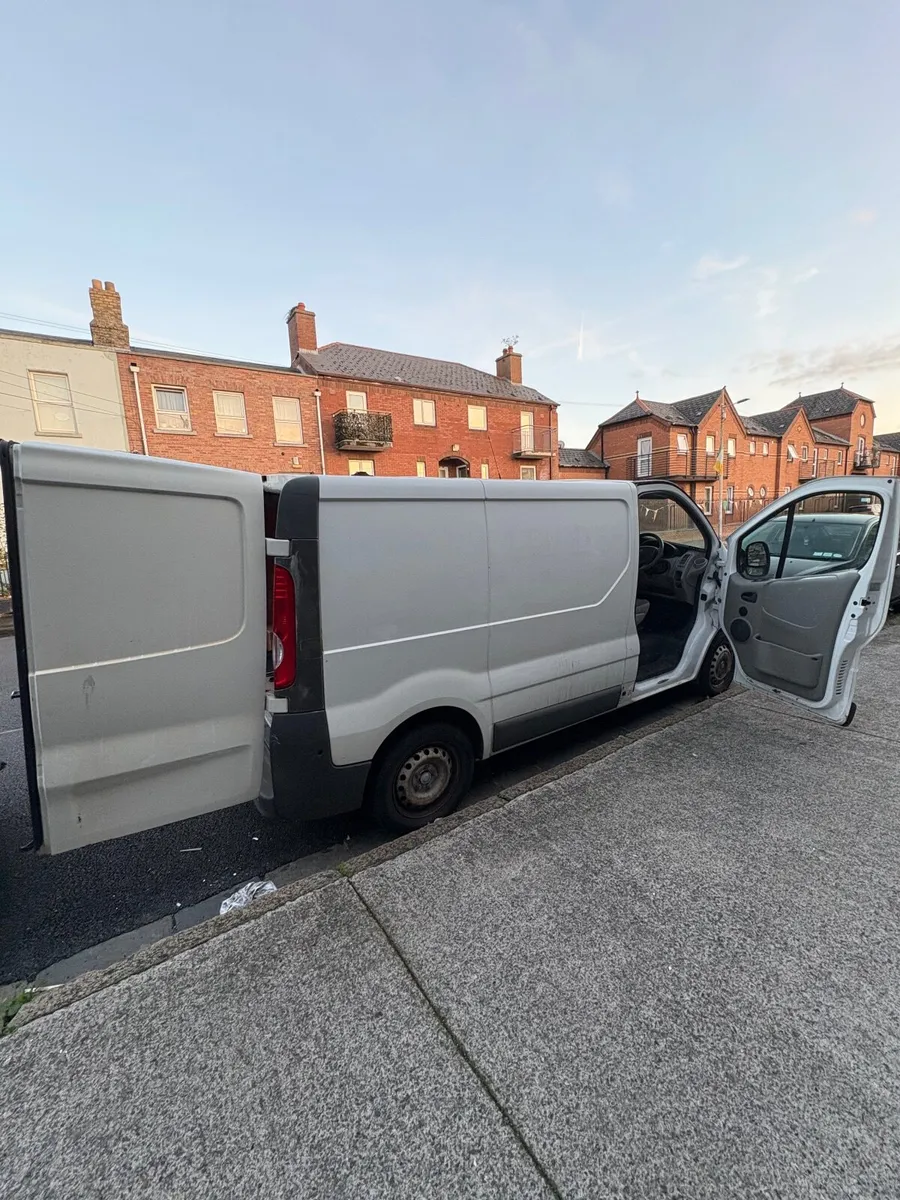 **2012 Vauxhall Vivaro 2.0L SWB – €3,100** - Image 3