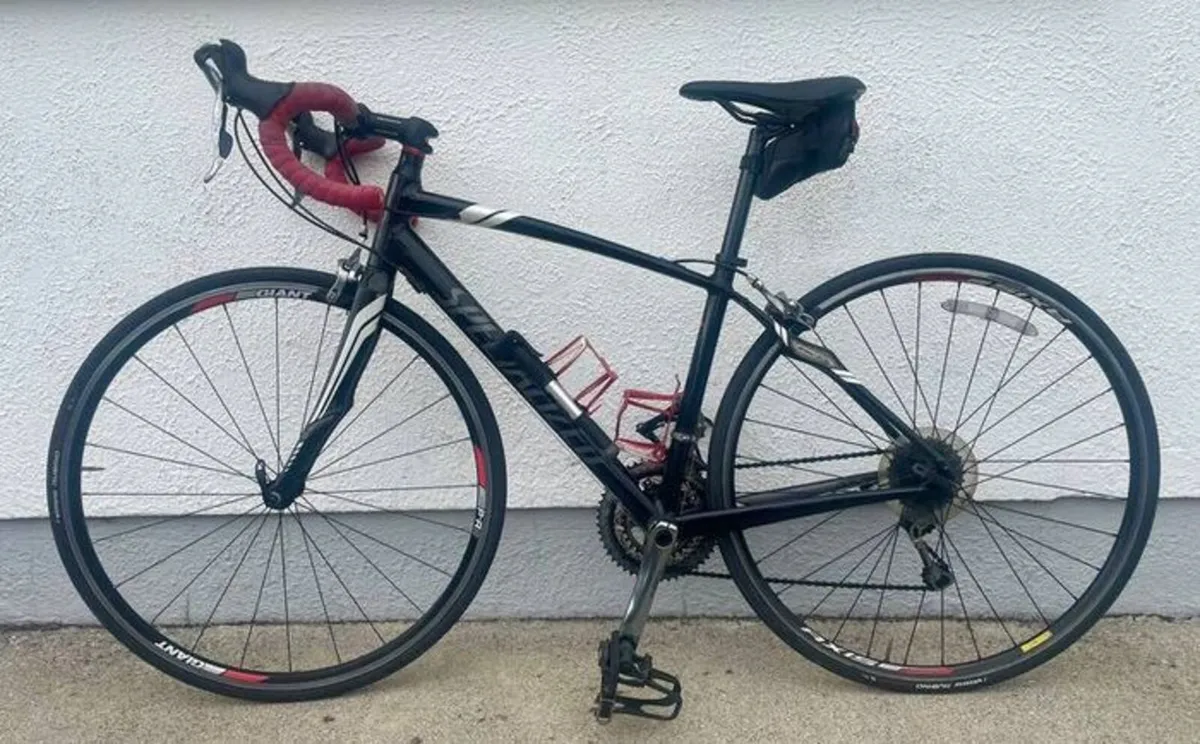 Specialized Dolce Elite Ladies Road Bike - Image 2