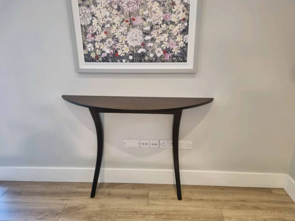Console Table - Image 1