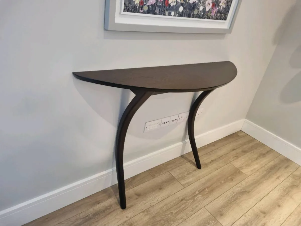 Console Table - Image 4