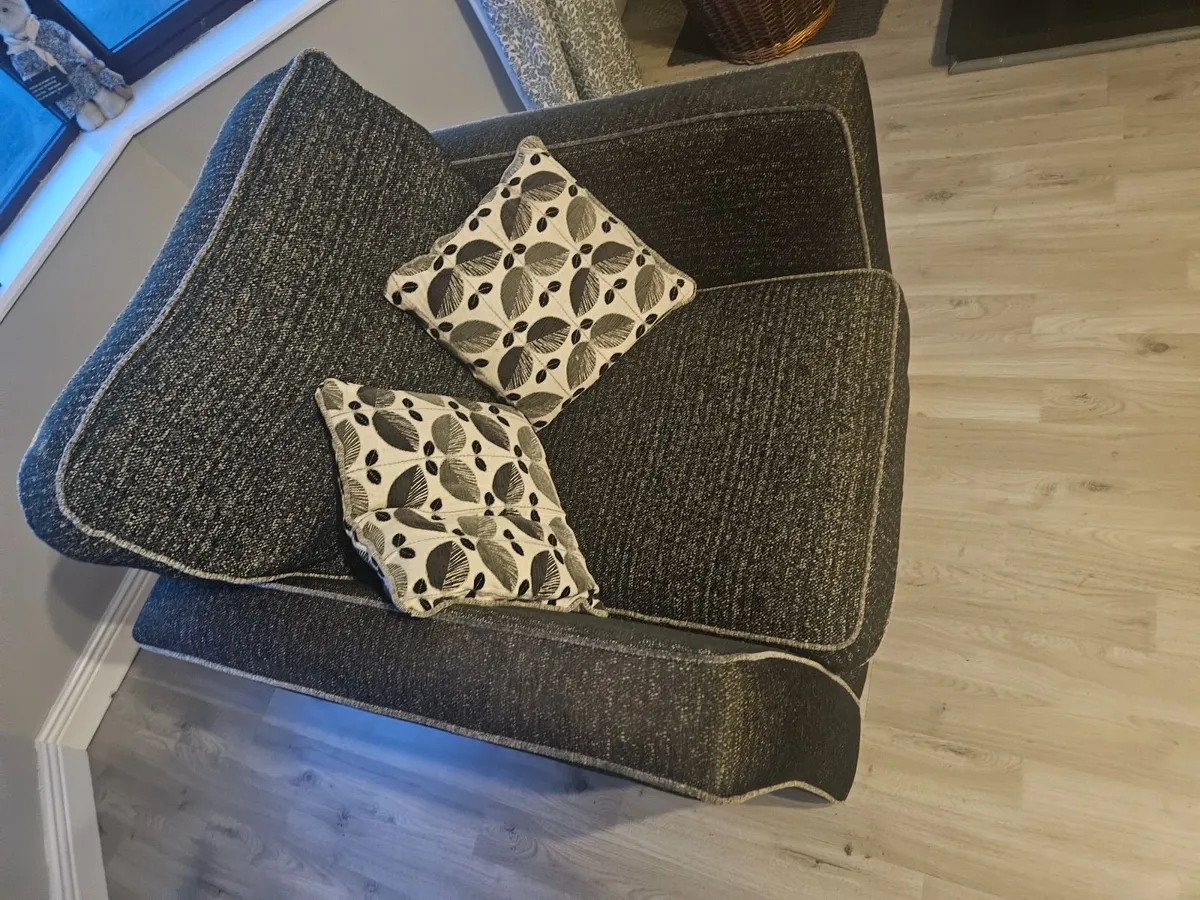 Sofa - Image 3