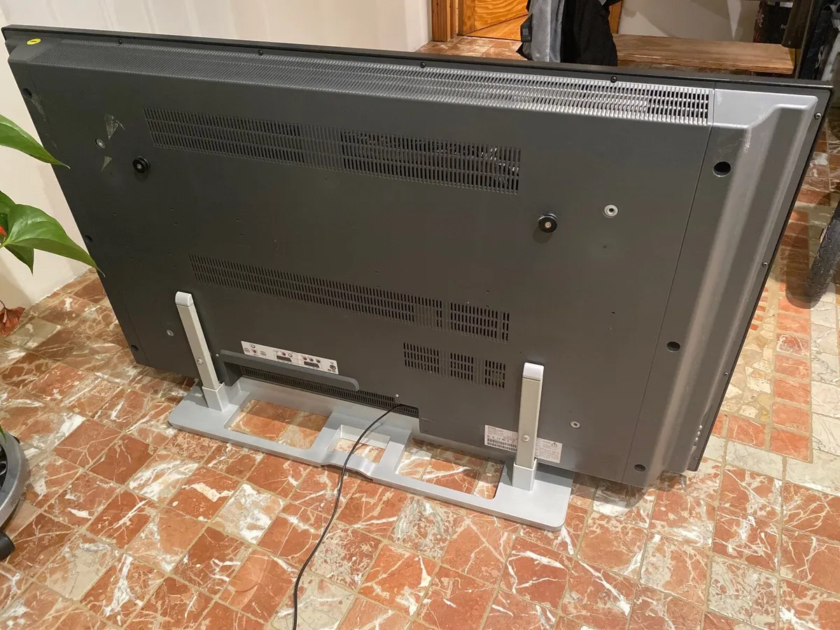 PHILIPS TV 42” - Image 2