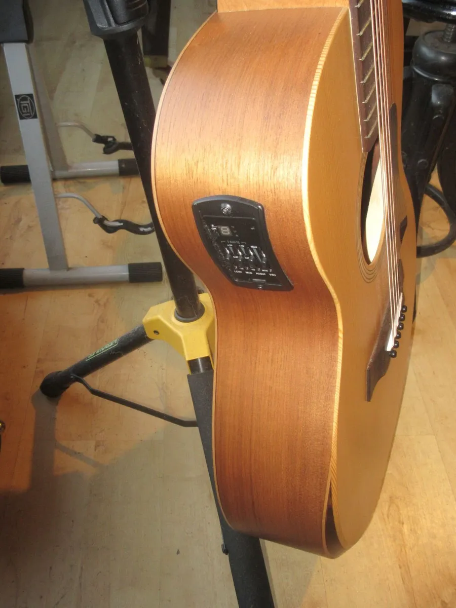 Taylor Academy 12e Natural Guitar - Image 3
