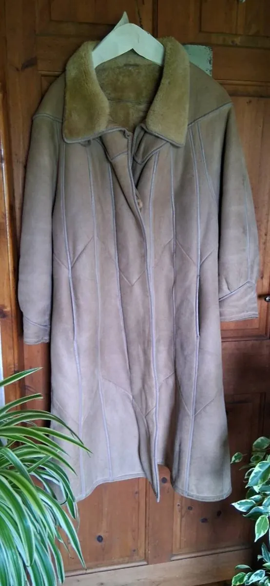 Sheepskin coat - Image 2