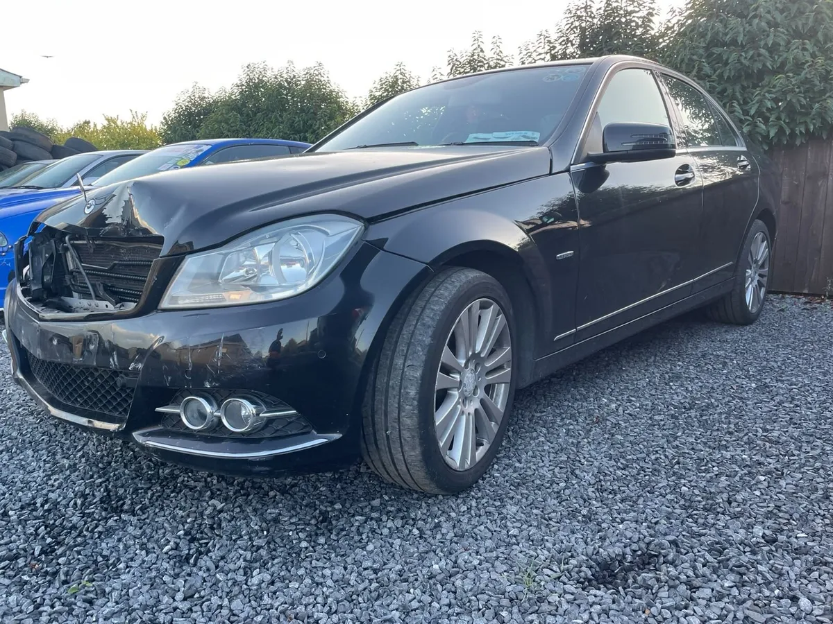 Mercedes c200 for breaking/parts - Image 1
