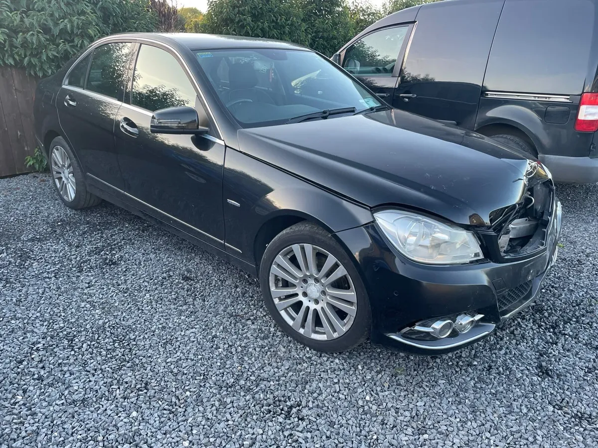 Mercedes c200 for breaking/parts - Image 2