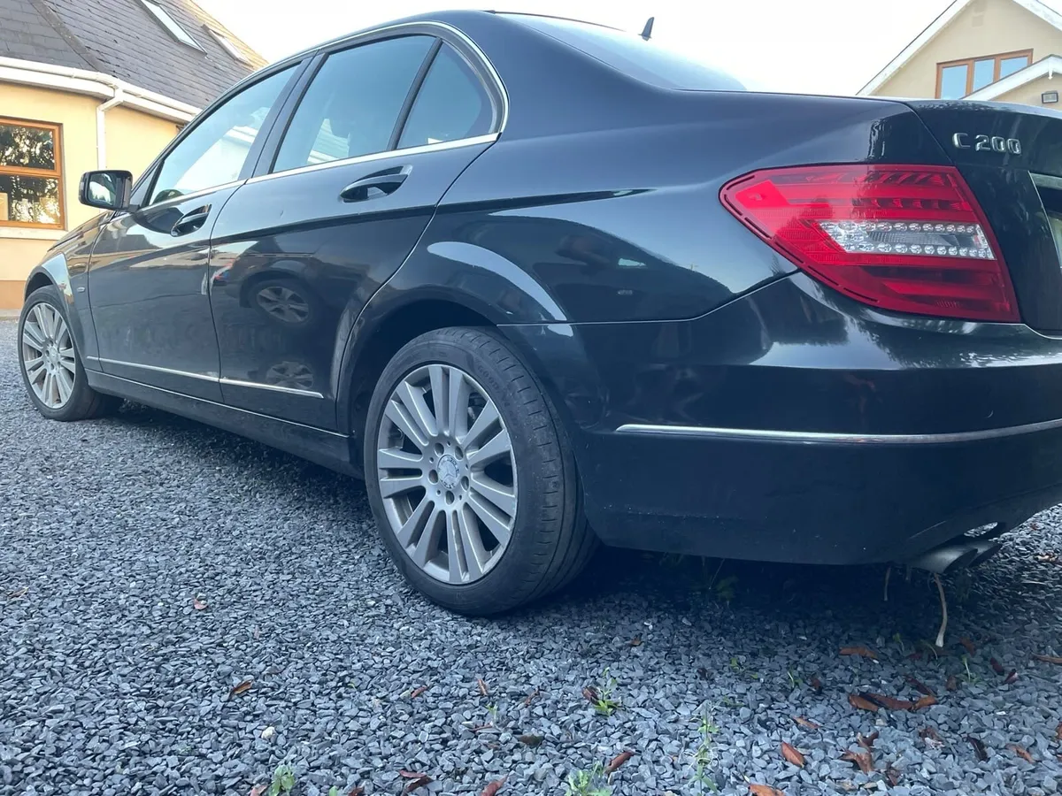 Mercedes c200 for breaking/parts - Image 4