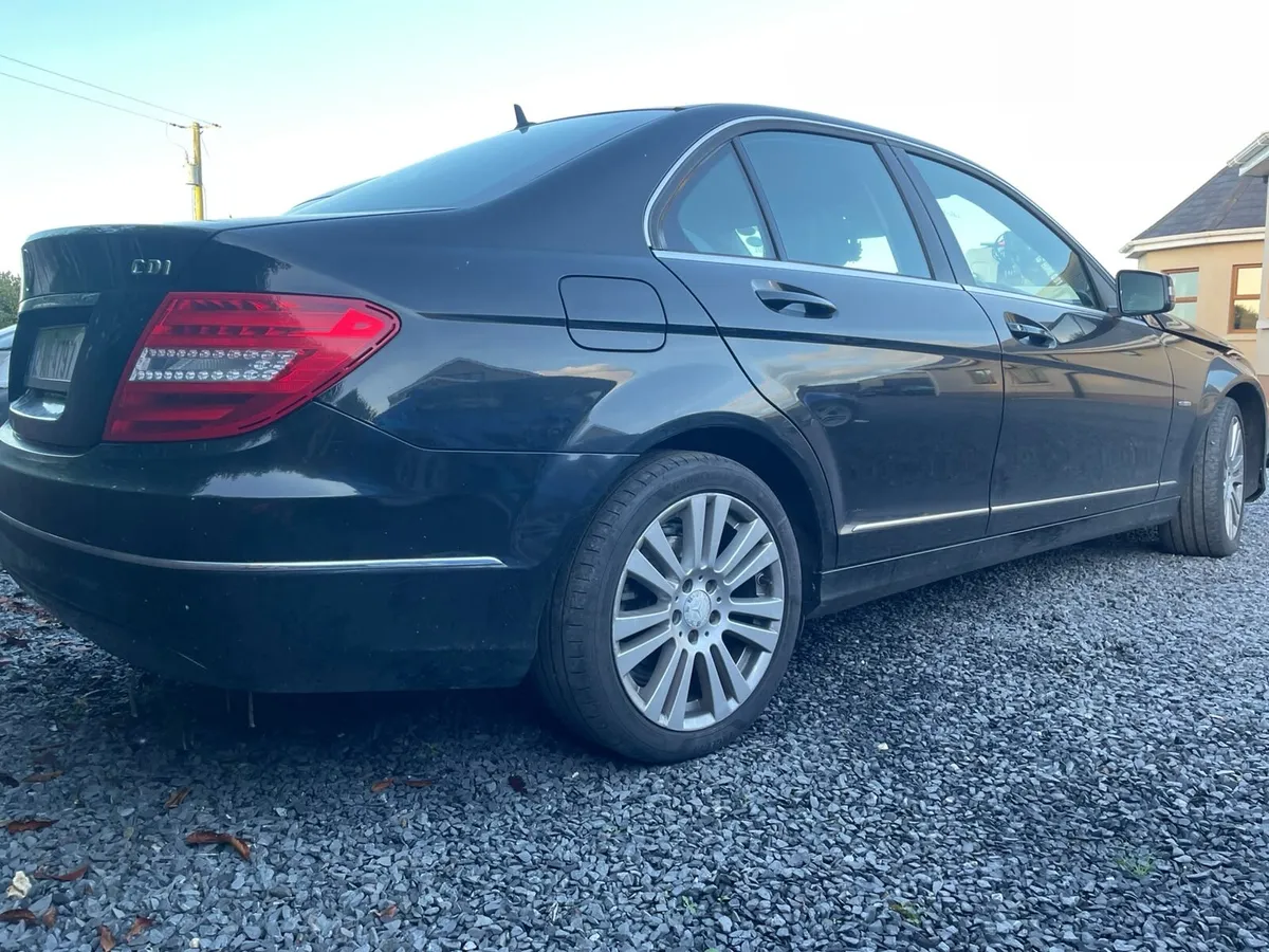Mercedes c200 for breaking/parts - Image 3