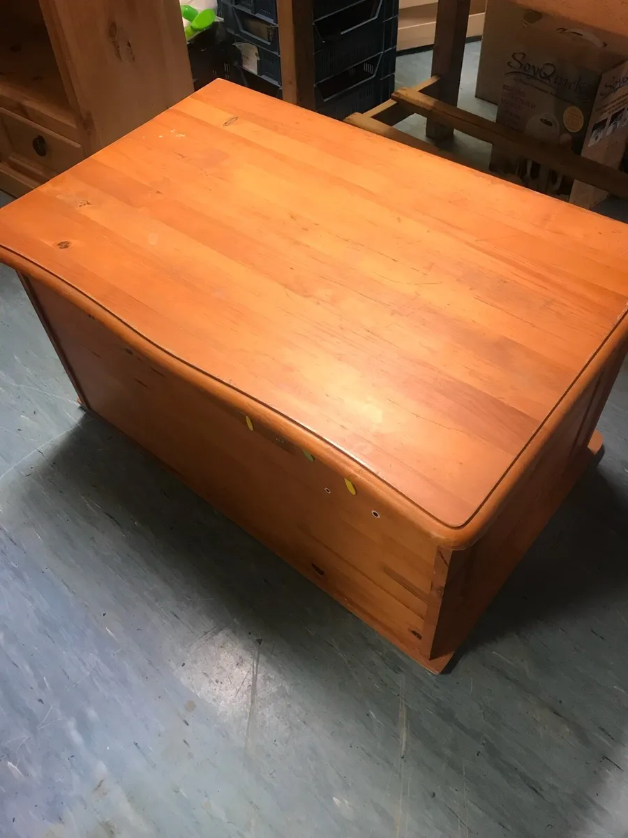 Blanket box solid pine chest - Image 1
