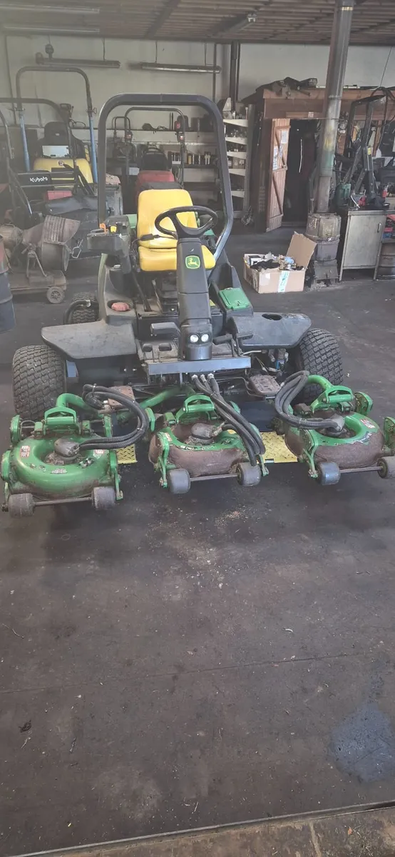 Deere 3245c - Image 3