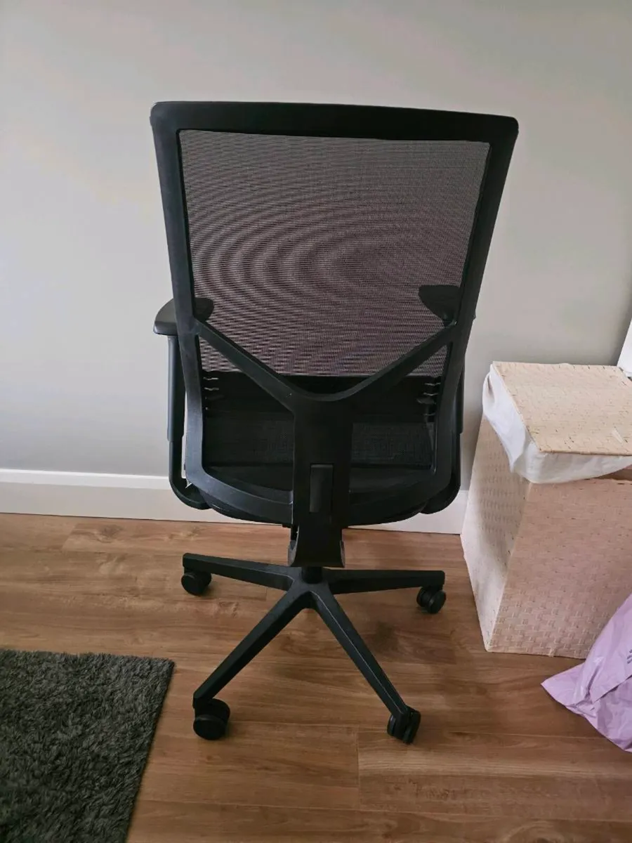Ergonomic Office Chair - Image 3