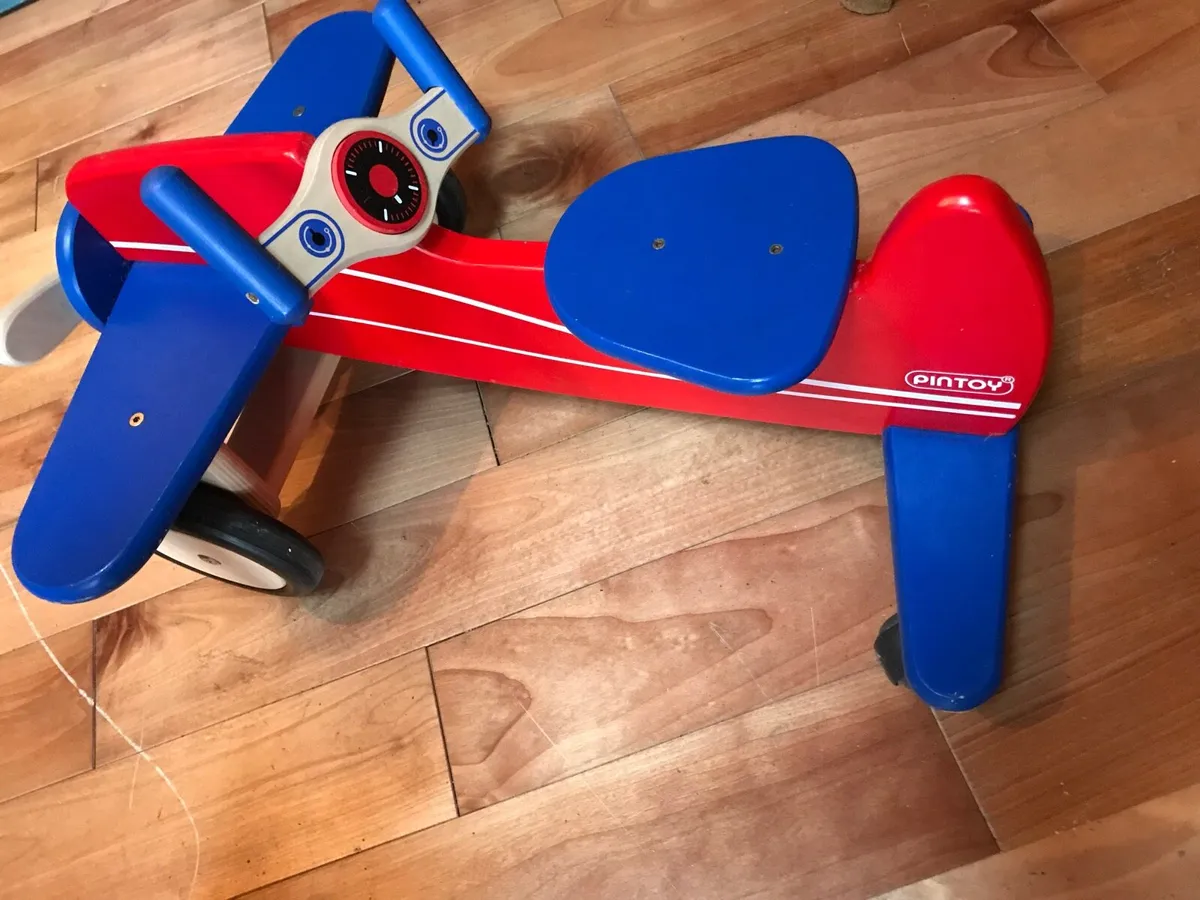 Toy ride on aeroplane solid wood - Image 1
