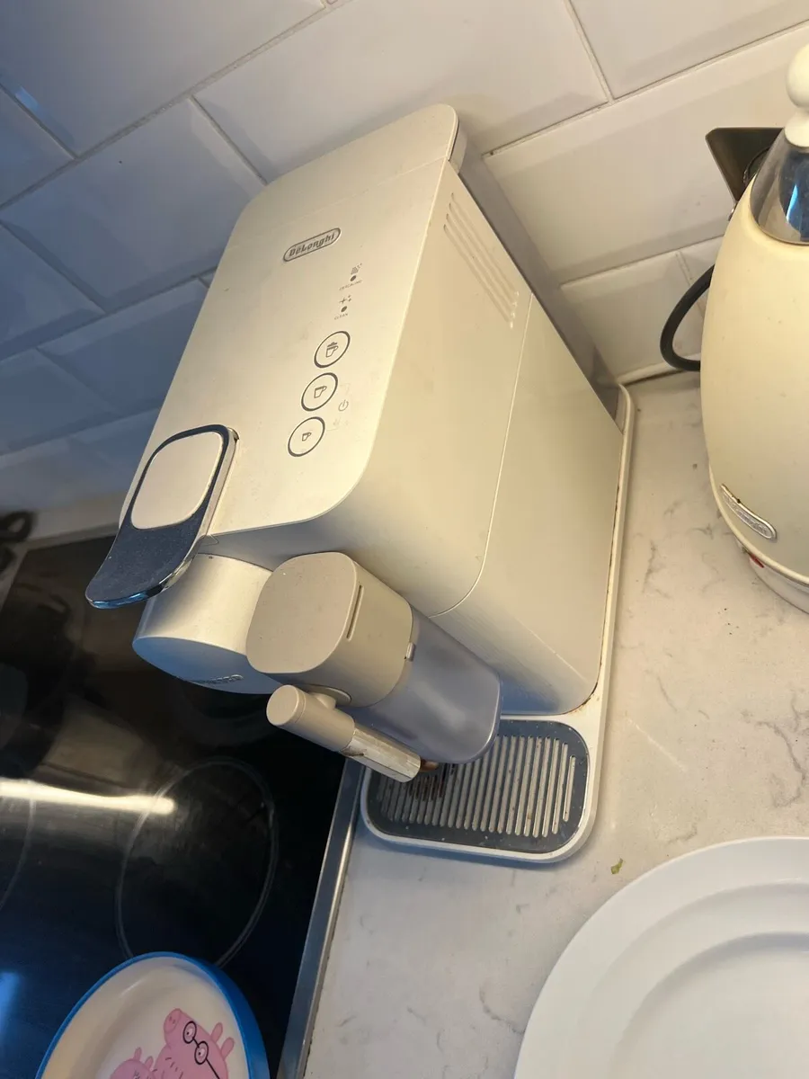 Nespresso Delonghi - Image 1