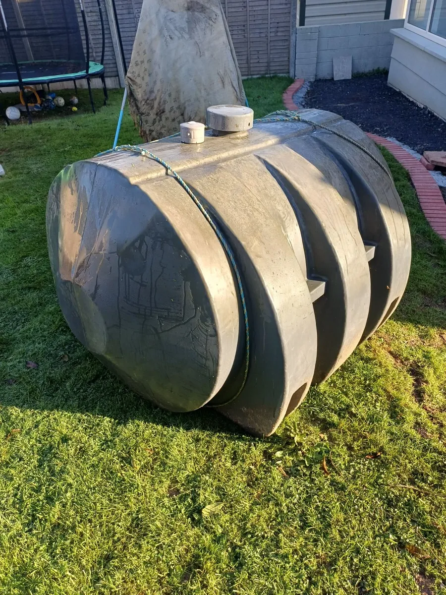 Oil tank - Image 3