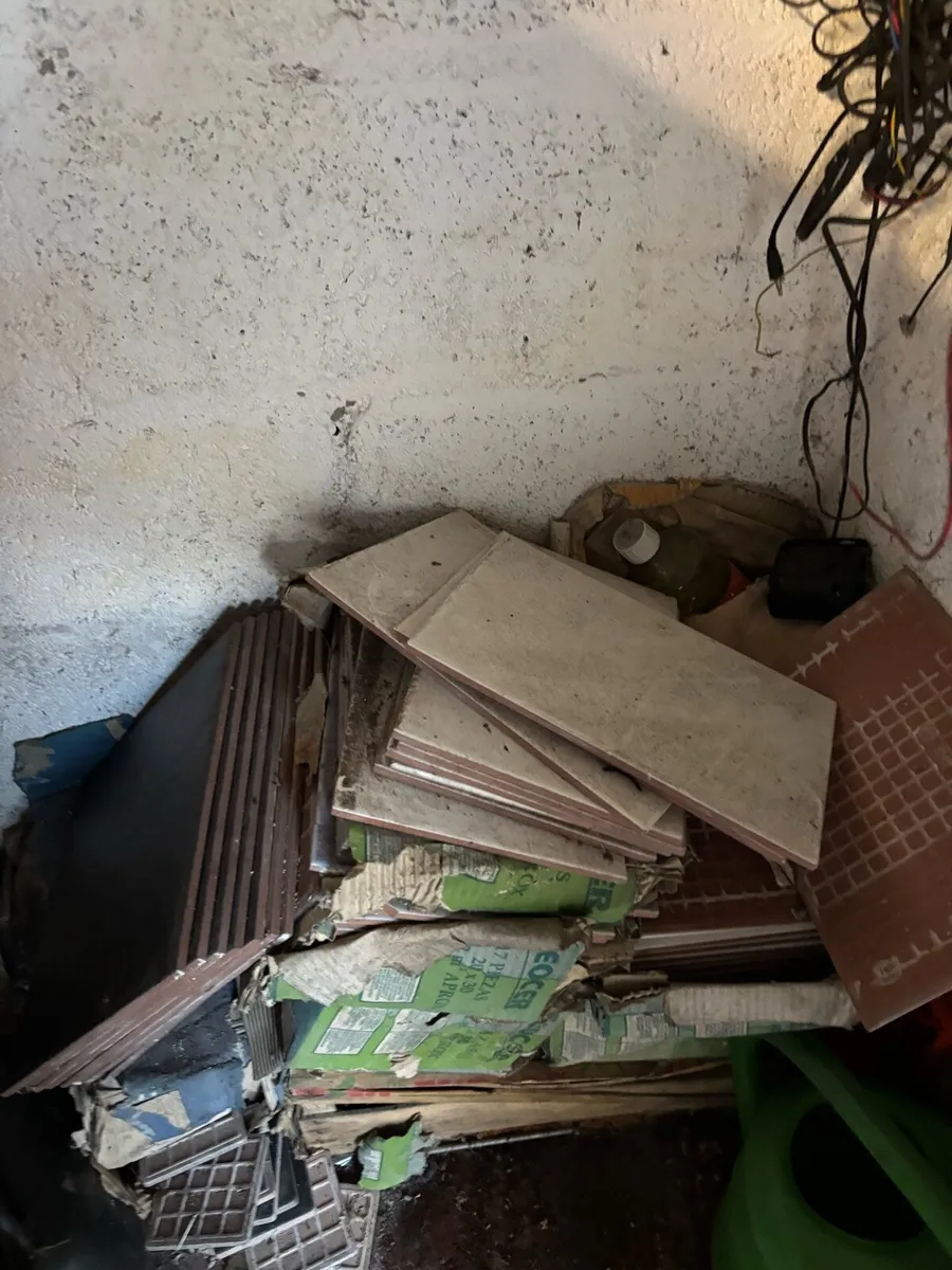 Tiles Job Lot - Image 2