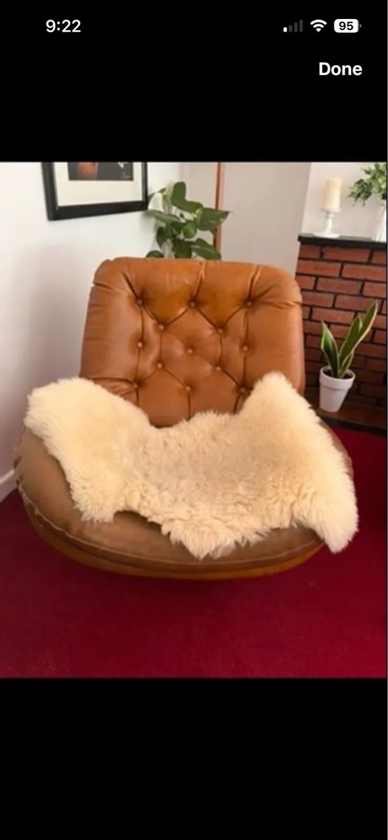 Vintage 1970s tan leather swivel chair - Image 3