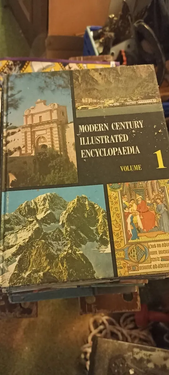 Set of Encyclopaedias - Image 3