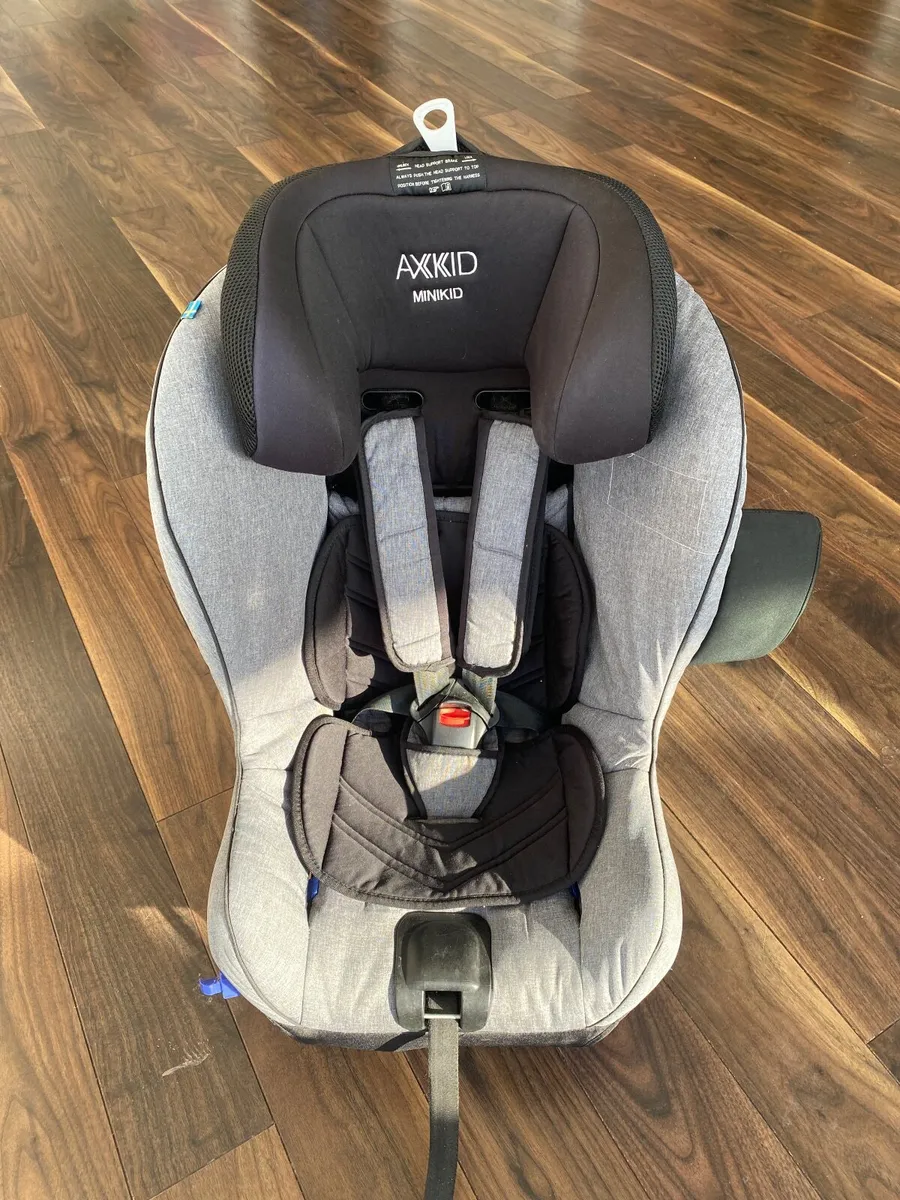 Car seat - Image 1
