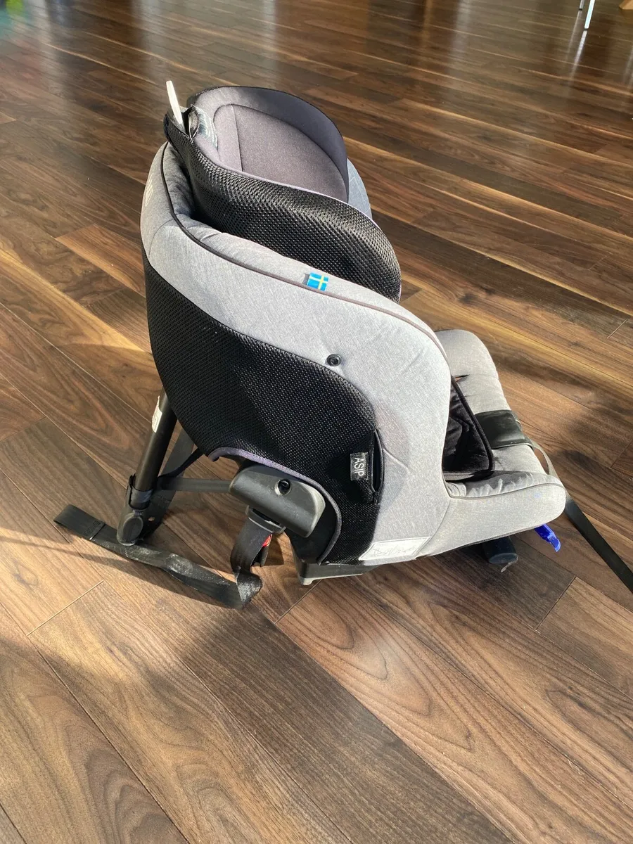 Car seat - Image 3