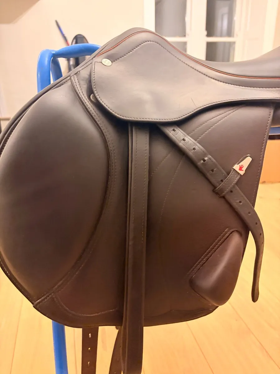 Equipe monoflap jumping saddle - Image 4