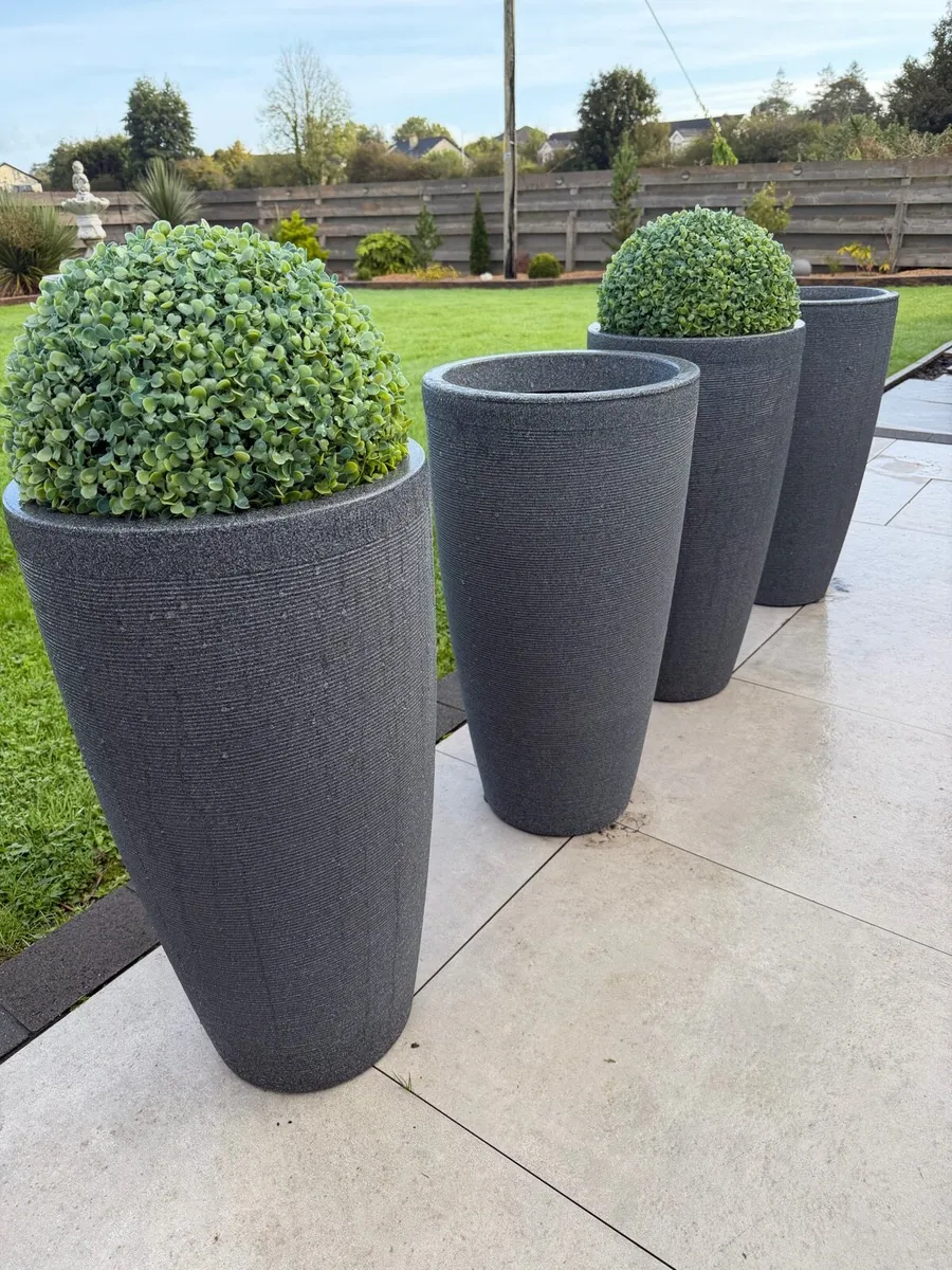 4 planters pots - Image 1
