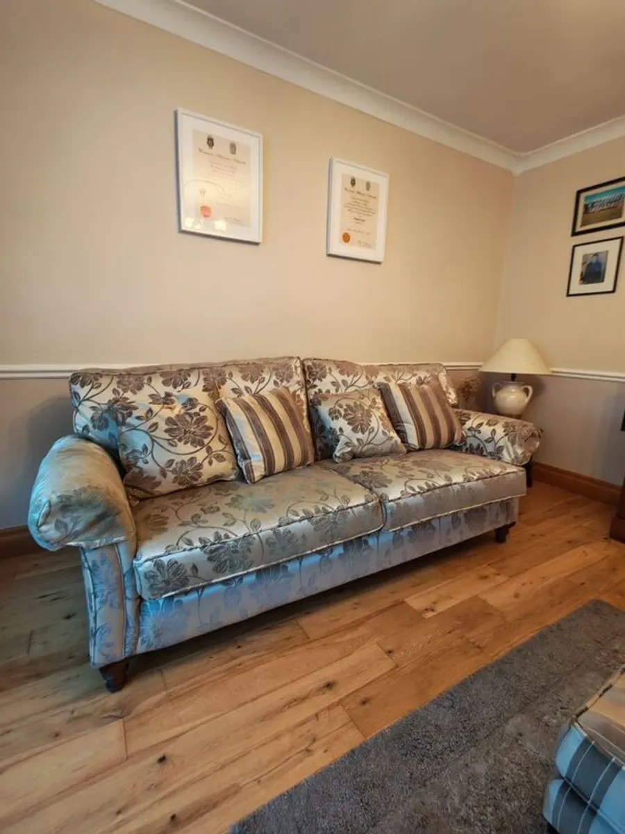 Chesterfield Inspired 3 and 2 seater with Ottoman - Image 2