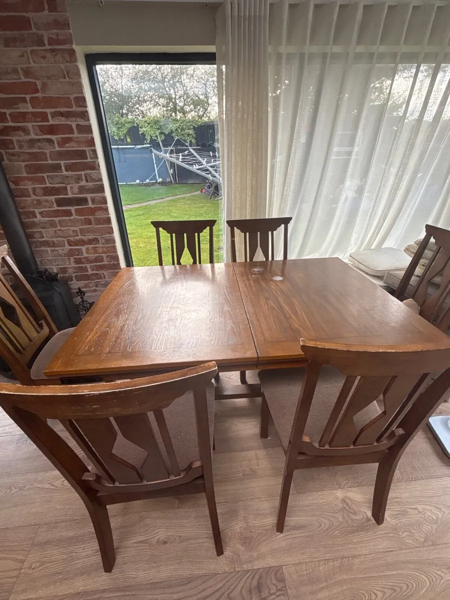 Extendable mahogany Dining table and chairs - Image 2