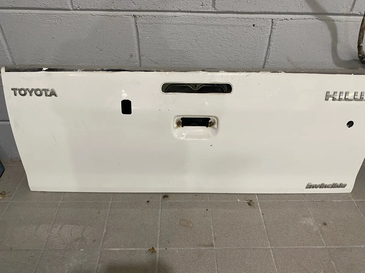 Car parts - Image 1