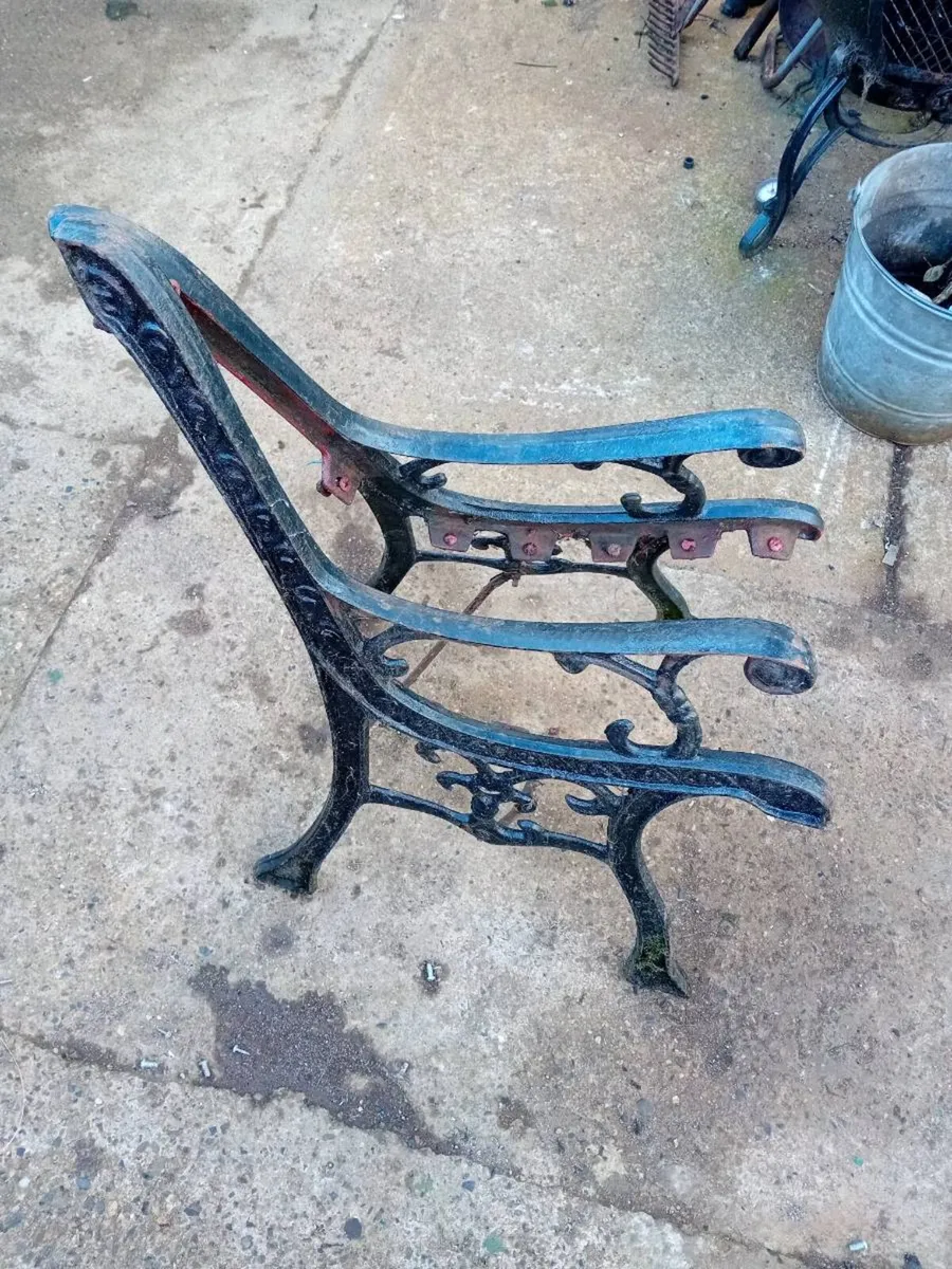 GARDEN BENCH ENDS