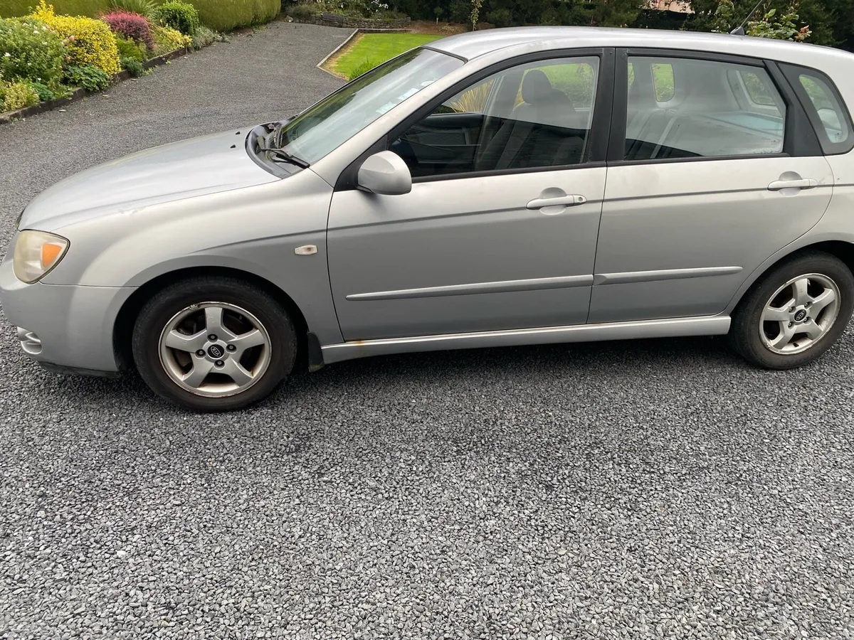 Car - Image 3