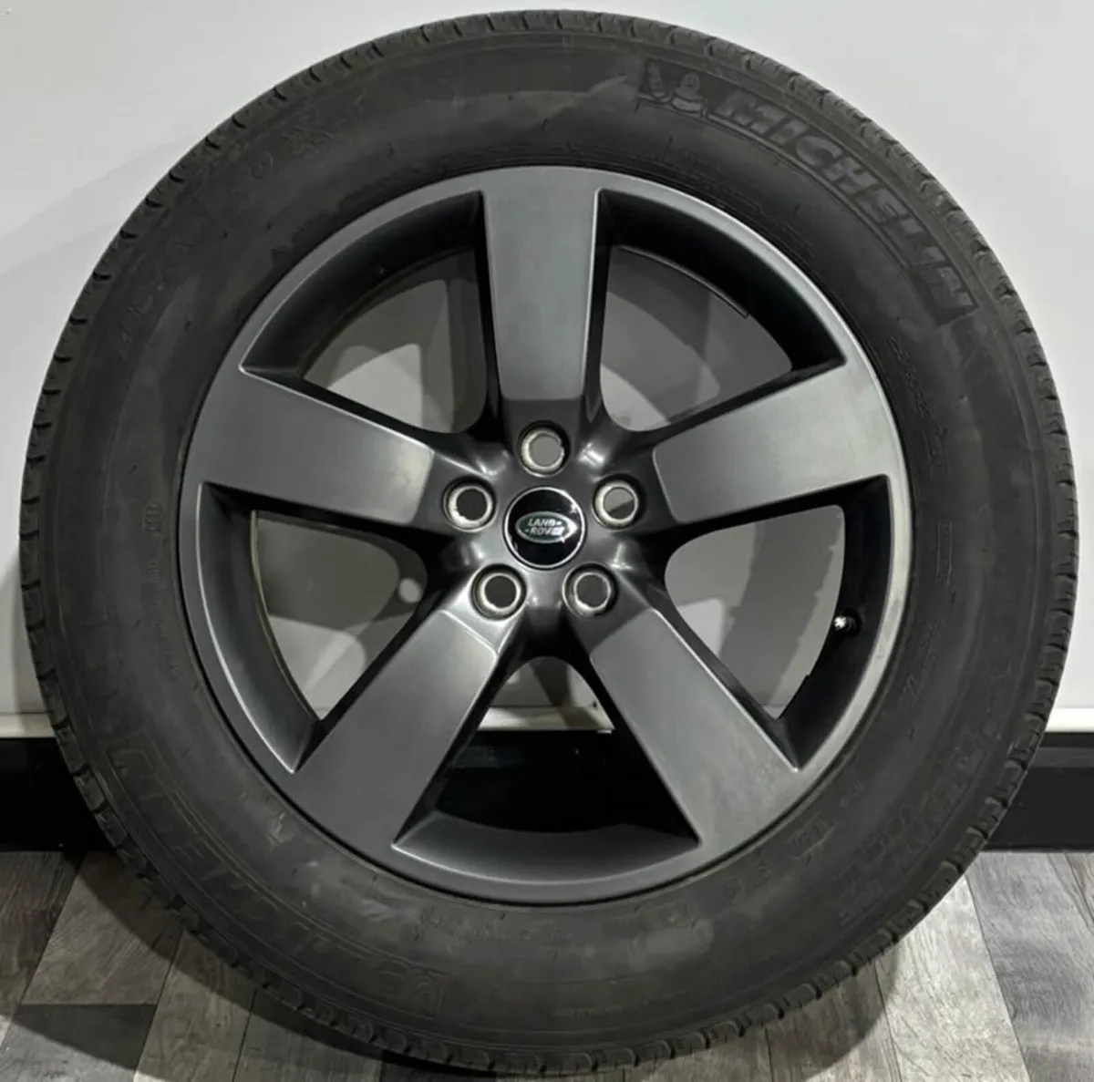 20" GENUINE DEFENDER 5098 TYRES WHEELS & MICHELINS - Image 2