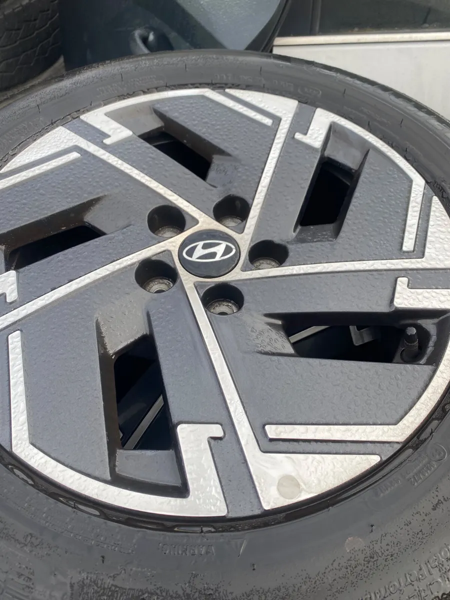 17” Hyundai Tucson Alloys for sale - Image 4