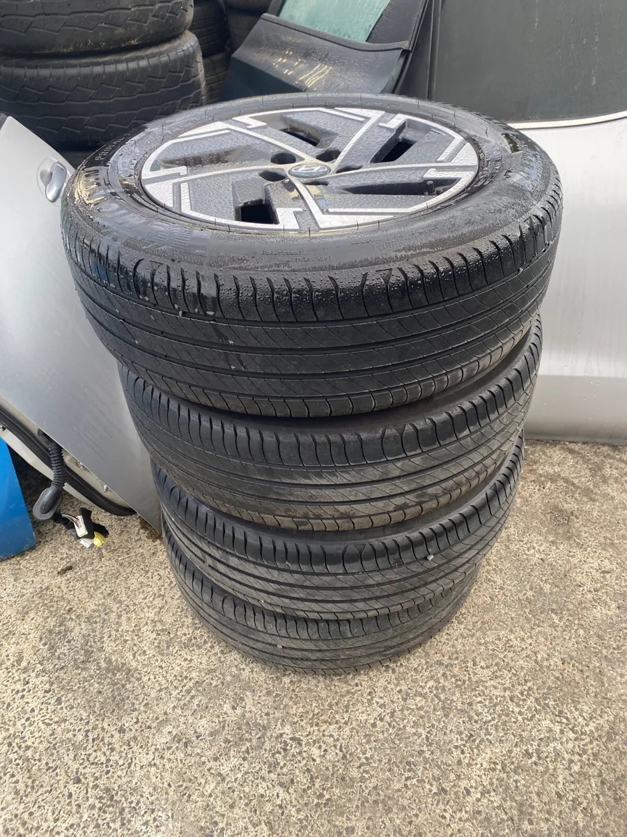 17” Hyundai Tucson Alloys for sale - Image 3