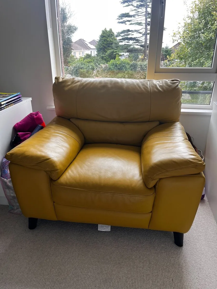 Yellow Arm chair - Image 3