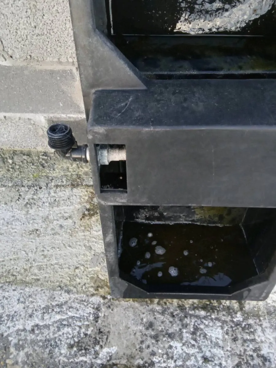 Water troughs - Image 3