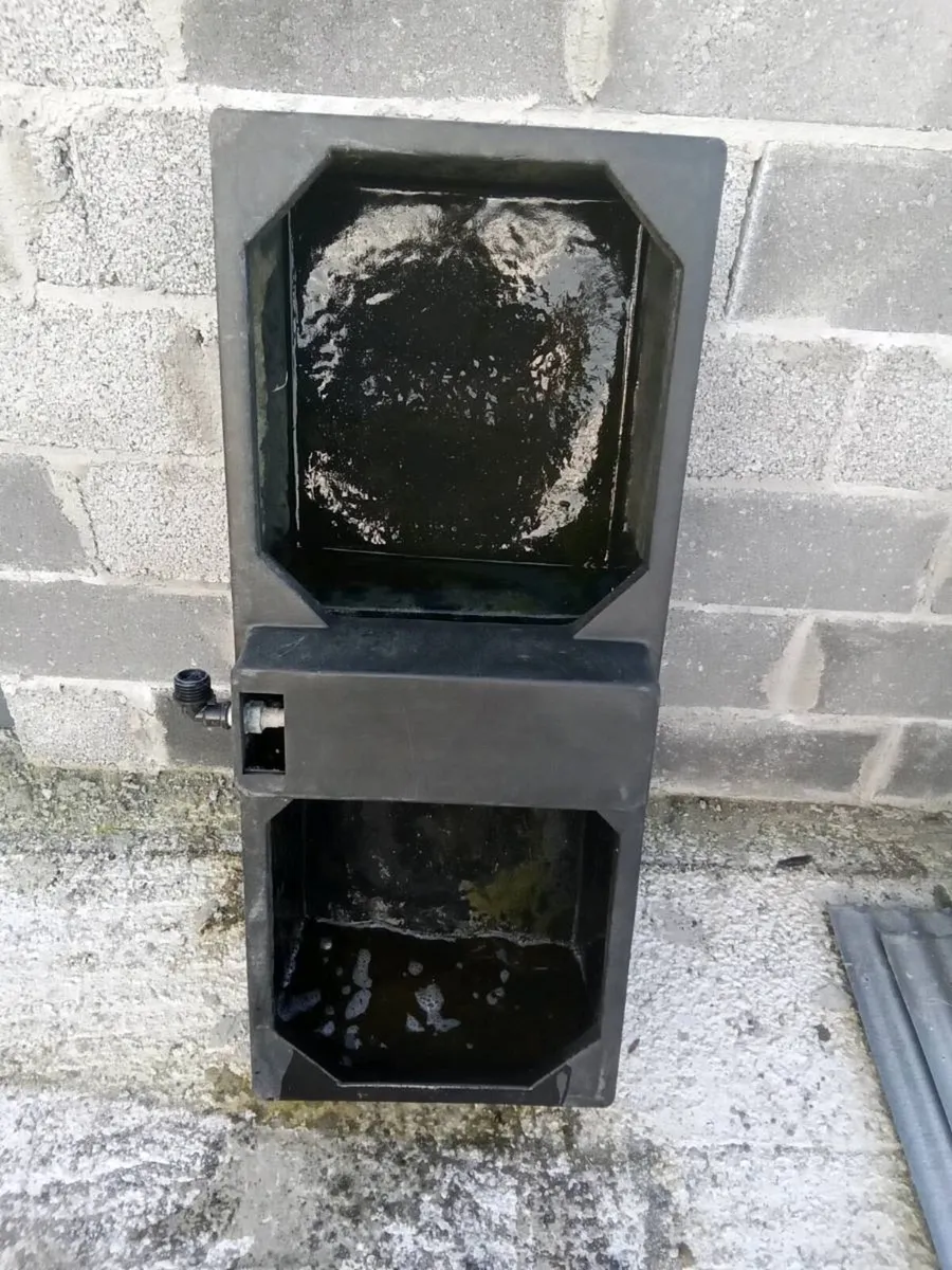 Water troughs - Image 4