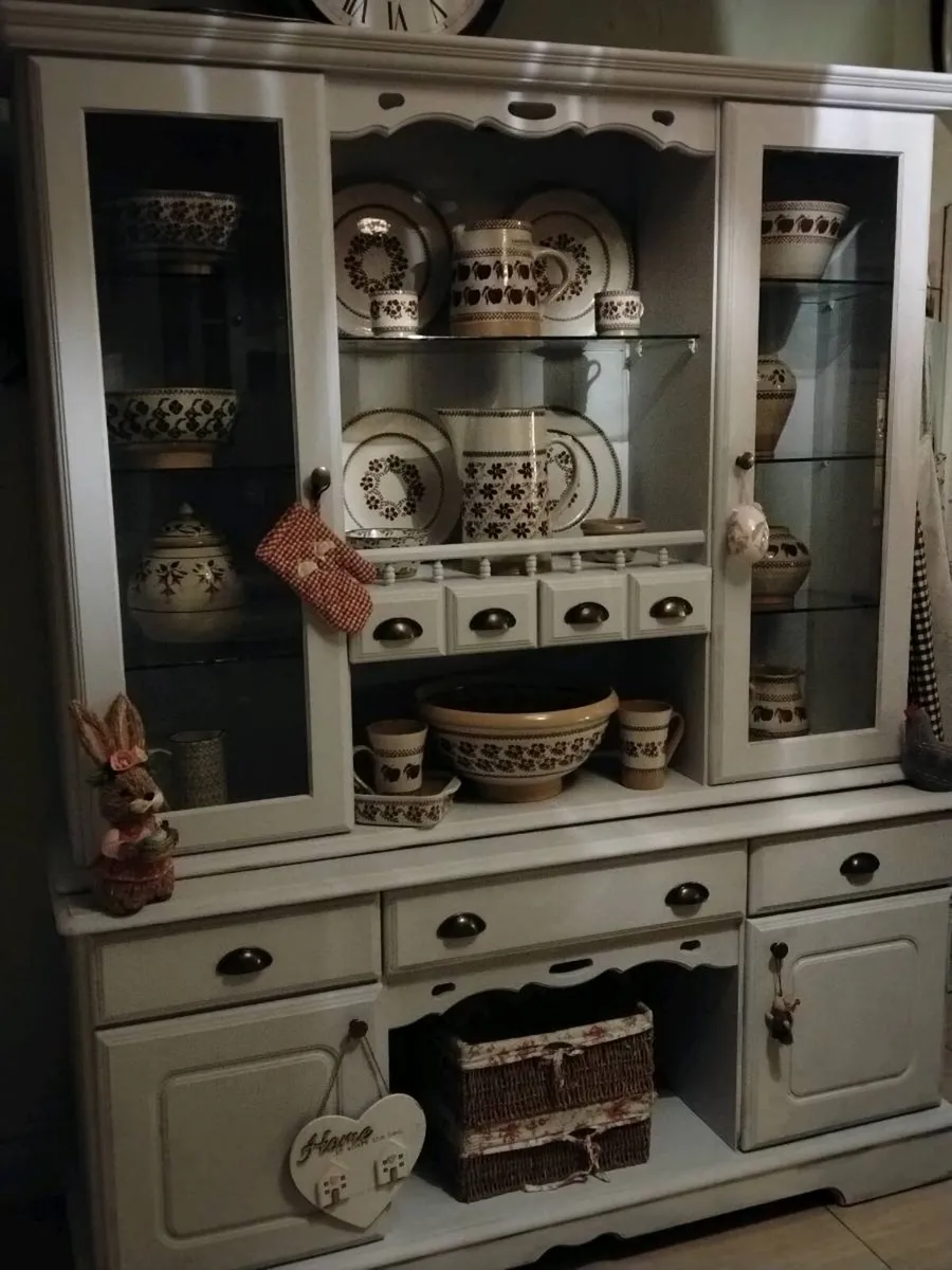 Solid kitchen dresser delivery arranged - Image 1
